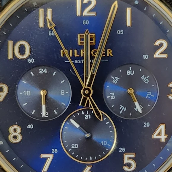 Tommy Hilfiger Gold Men's Harley Watch (NIB) - Picture 4 of 5